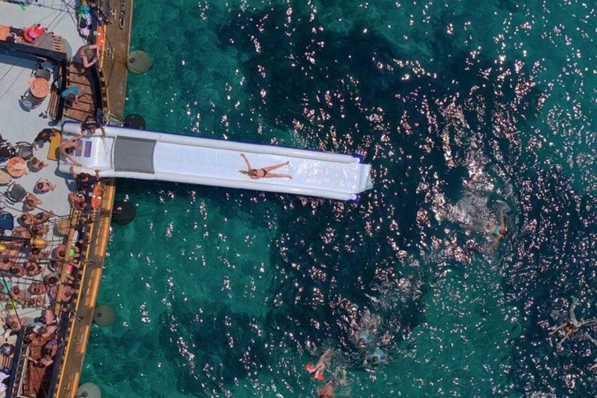 3 Island Luxury Cruise with 4 Swimming Stops with Captain Morgan 2