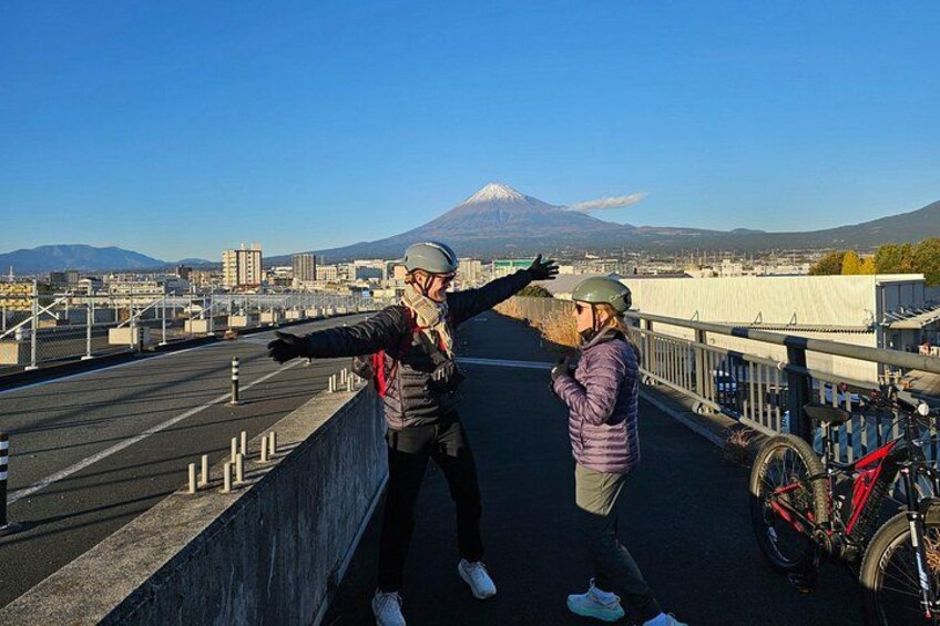 Mt. Fuji Private Guided E-Bike Tour : Fuji City 2