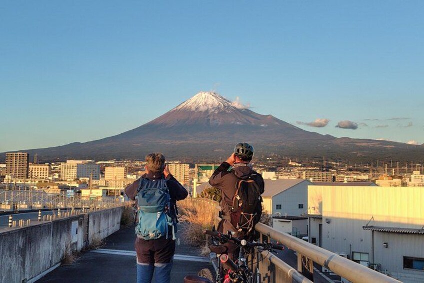 Mt. Fuji Private Guided E-Bike Tour : Fuji City 2