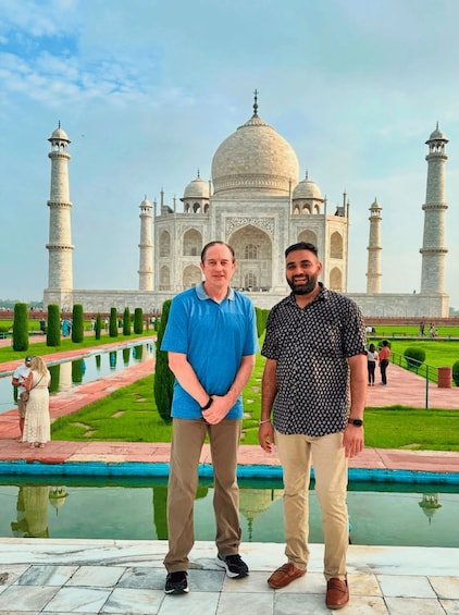 2 Days Delhi, Agra Tour from Mumbai by Flight 1