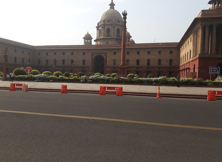 Picture 9 for Activity Delhi Agra Tour from Mumbai by Flight | Taj Mahal Visit 2