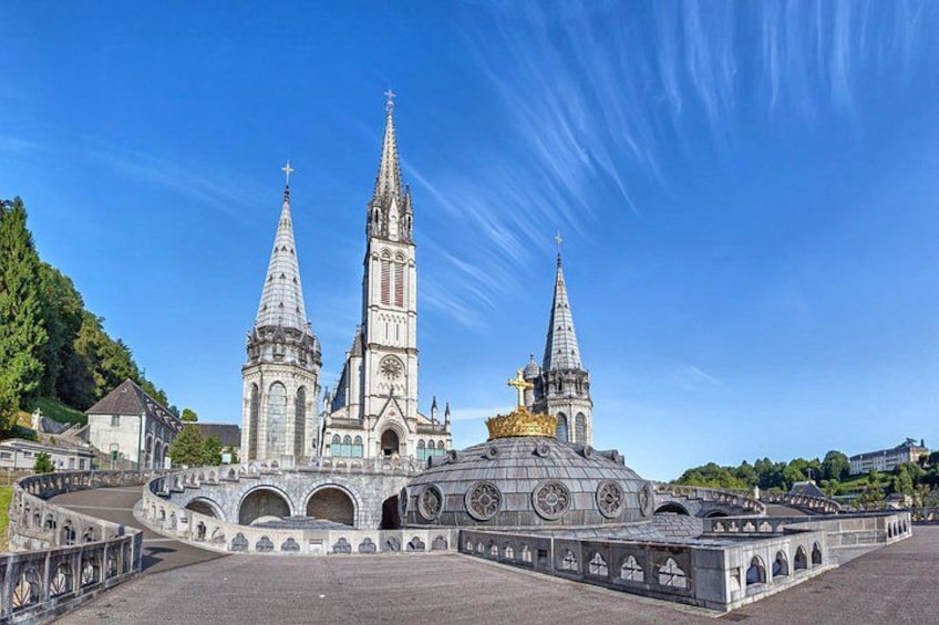 Lourdes Must-see Sites and Sanctuary Private Guided Tour 2