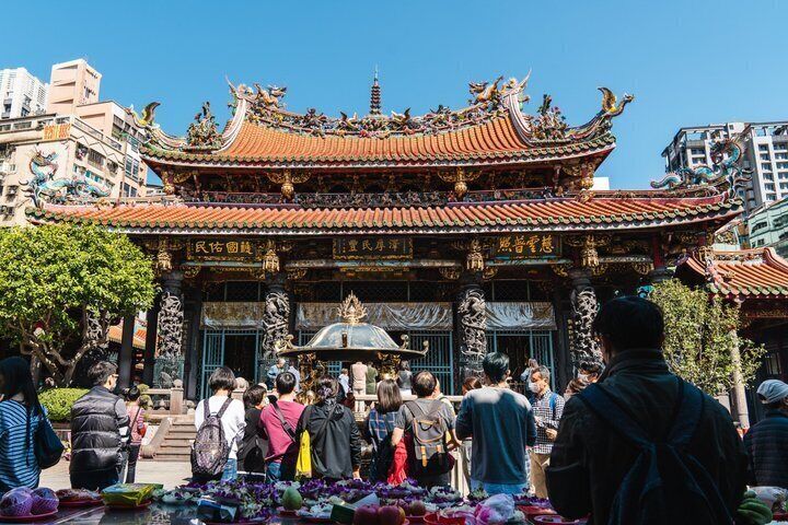 Taipei Historic Shared Walking Tour (Tip-based) 1
