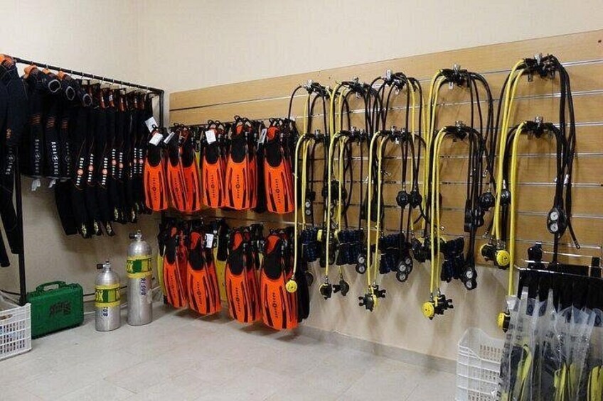 Dive Club Equipment 2