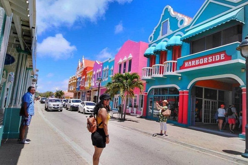 Kaya Grandi (main street), Kralendijk 1
