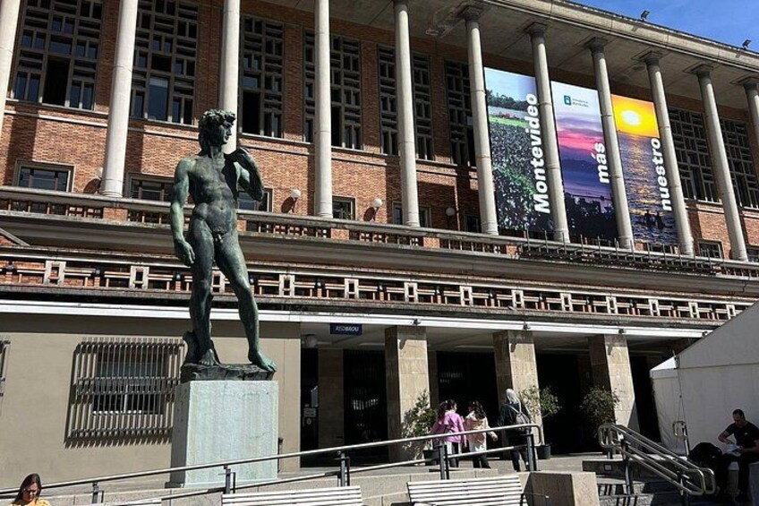 Private Tour in Montevideo with a local – Customize with Add-Ons 3