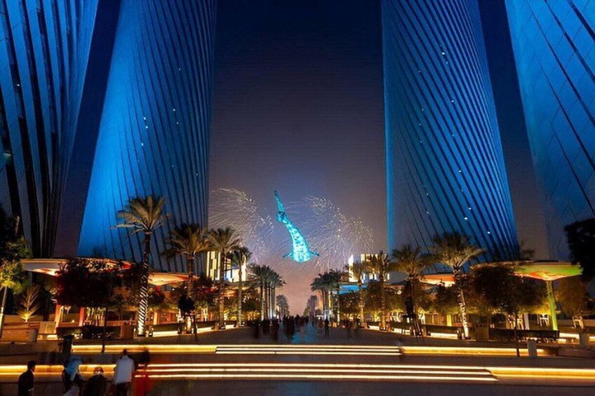 Doha Night City Lights Tour with Arabian Dhow Cruise 1