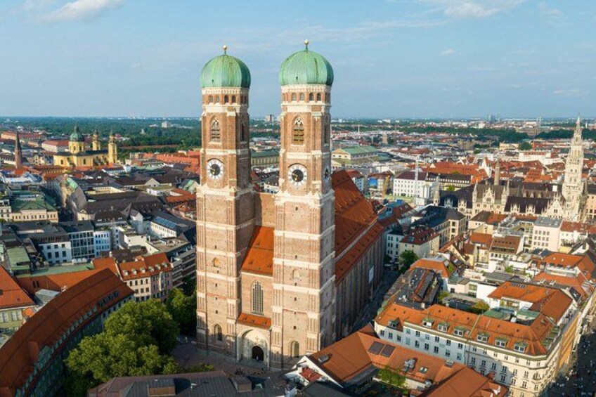 Munich Must-See Attractions Walking Tour with a guide 1
