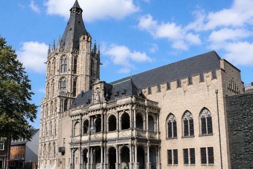 Cologne Scavenger Hunt & Highlights Self-Guided Walking Tour 3