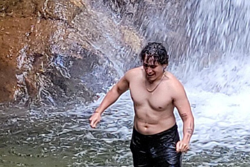 SECRET WATERFALL HIKE TOUR - ULTRA TOURS MEDELIN 4