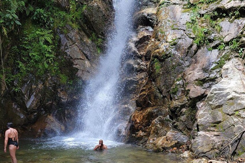 SECRET WATERFALL HIKE TOUR - ULTRA TOURS MEDELIN 3