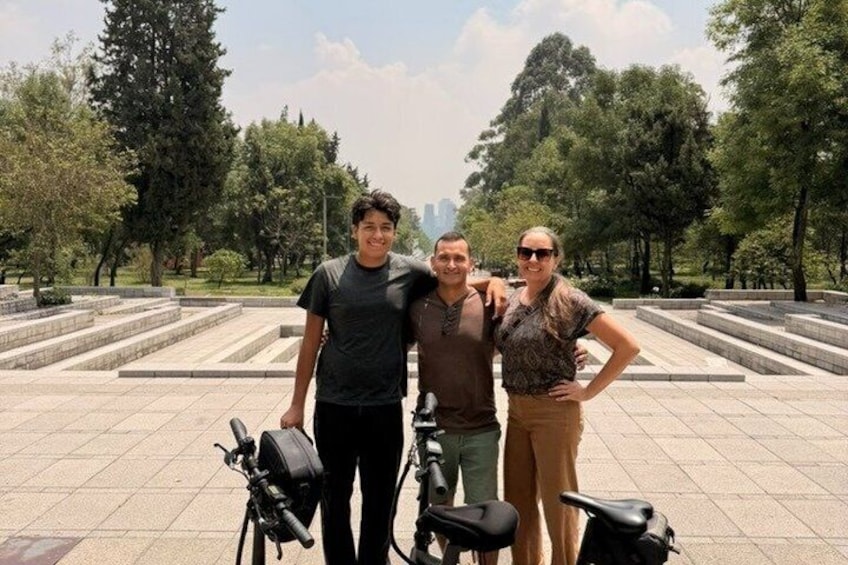 Private Ebike Tour in Chapultepec Forest in CDMX 2