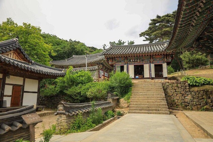 Private Full Day Cultural Charms and Scenic Views Tour in Daegu 4