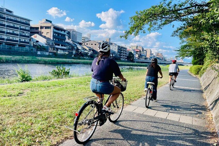 Pedal Adventure Kyoto's iconic landmarks on an e-bike tour 5