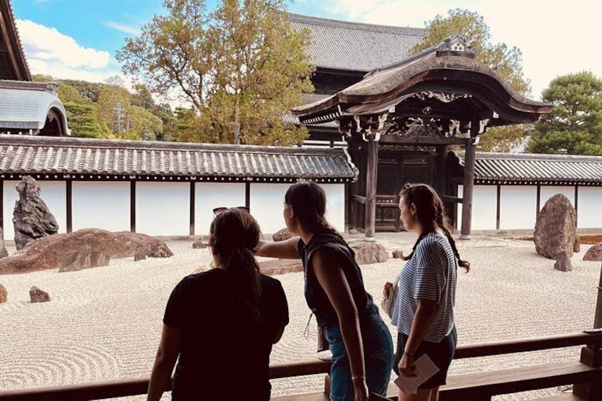 Pedal Adventure Kyoto's iconic landmarks on an e-bike tour 2