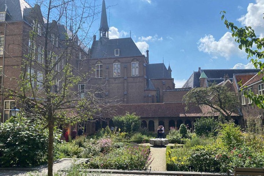 Escape the City Game and City Walking Tour of Utrecht 3