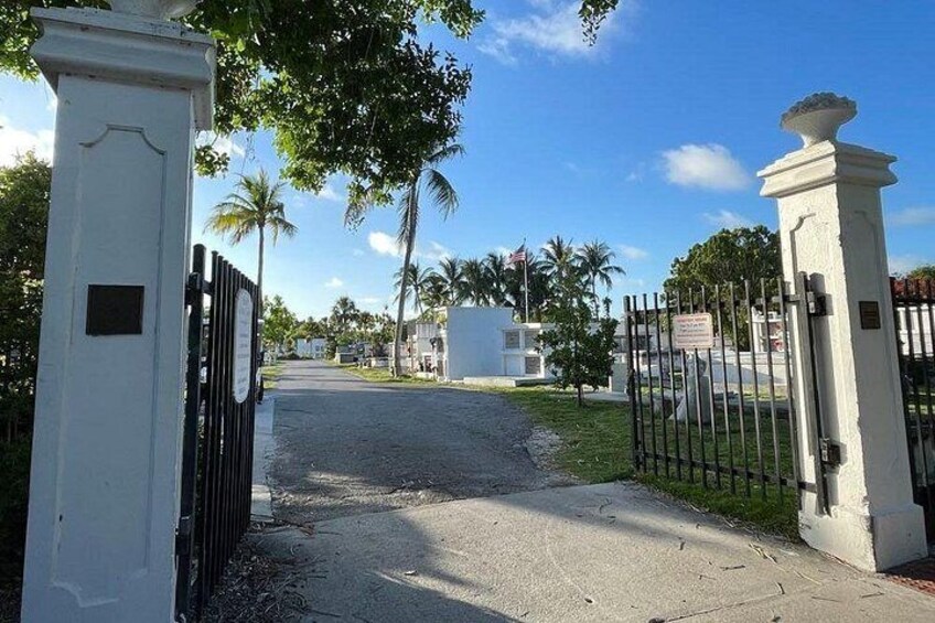 A Self Guided Key West Cemetery Tour 2