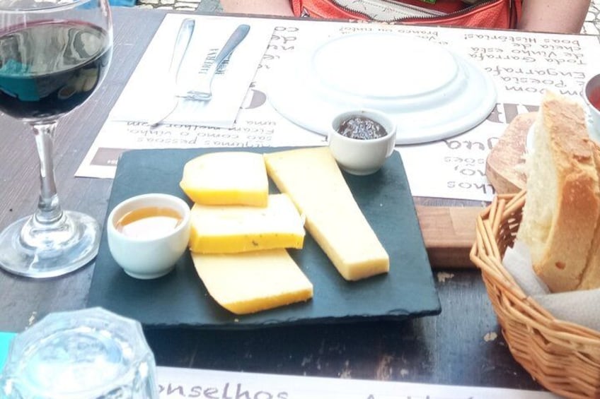 Regional food experience in small group Ponta Delgada 3
