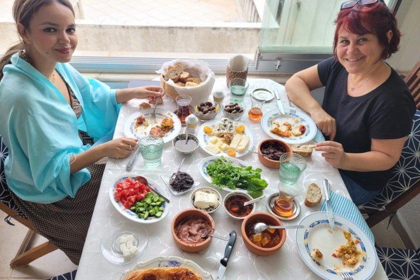 Cook, Sip & Dine with a Local Couple in Bodrum 1