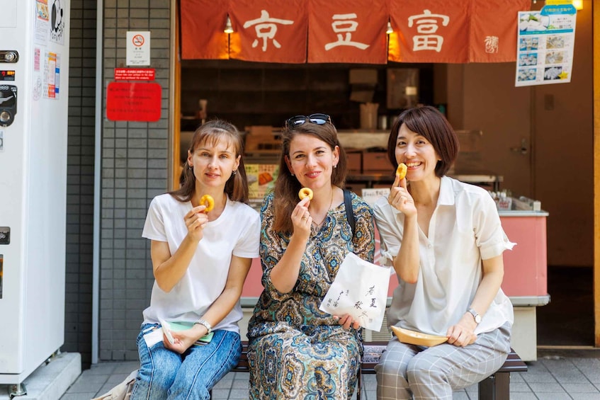 Picture 26 for Activity Kyoto: Local Food Tour at the Nishiki Market with 5 Tastings 4