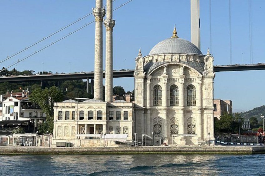 Bosphorus Cruise 2-3 Hour Cruises with Optional Asia Stop & Meal 4
