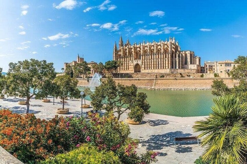Palma de Mallorca Must-See Attractions Walking Tour With A Guide 2