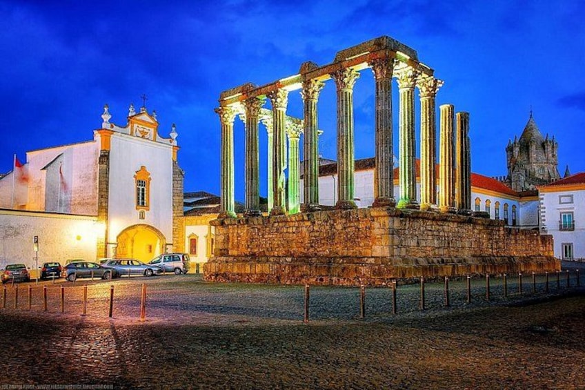 Private Full Day Tour Évora and Vila Viçosa 1