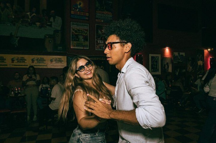 Saturday Night Bar Crawl in Cali, Colombia 3