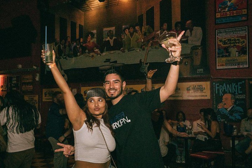 Saturday Night Bar Crawl in Cali, Colombia 3