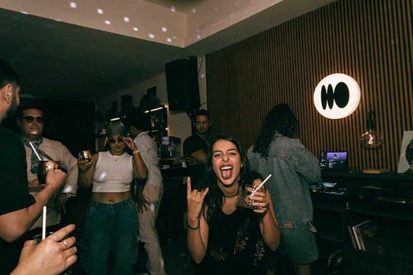 Saturday Night Bar Crawl in Cali, Colombia 3