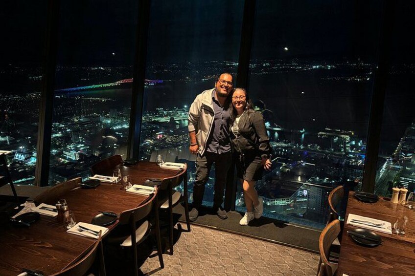 Private Night Tour of Auckland, Sky Tower Dinner, Bridge & Museum 2