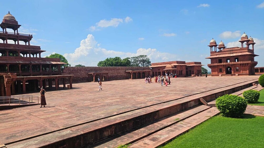 2-Day Taj Mahal Sunrise Agra Fort & Fatehpur Sikri Heritage Tour from Delhi 2