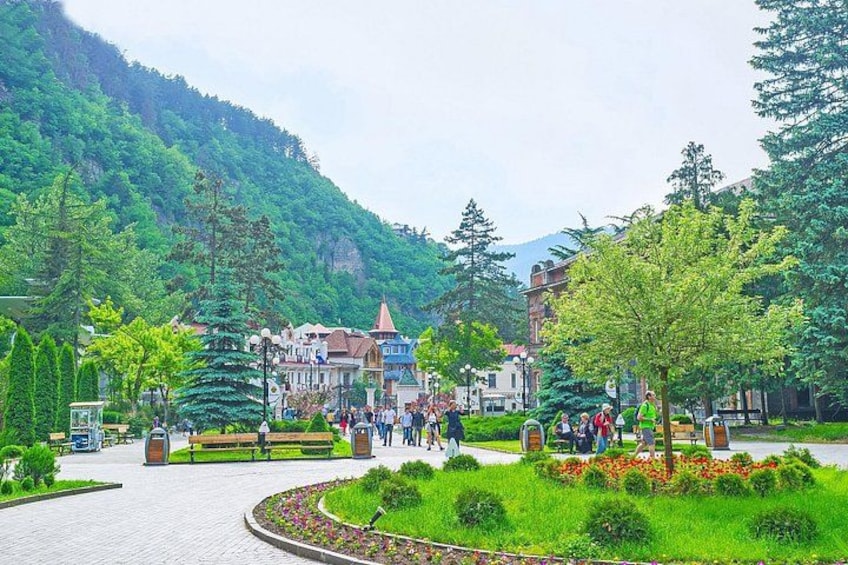 Historical excursion to Vardzia, Rabat, Borjomi 2