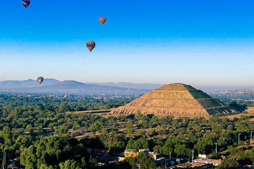 Teotihuacan Balloon Ride with Cave Breakfast & Transportation 2