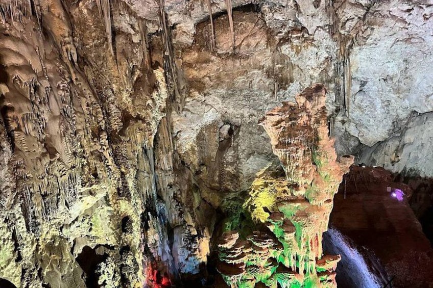 Alicante: Canelobre Caves and Busot Tour con guia y transfer 4