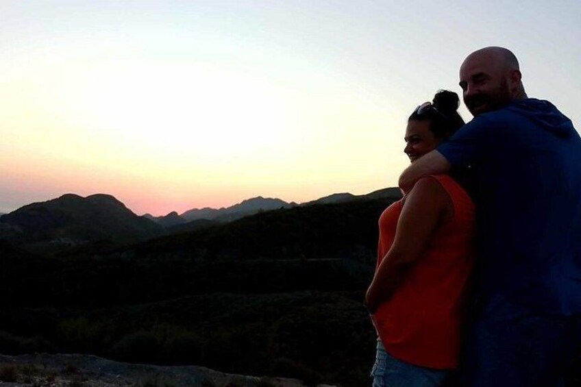 Surprise your loved one: Jeep tour with dinner and wine under sky 1