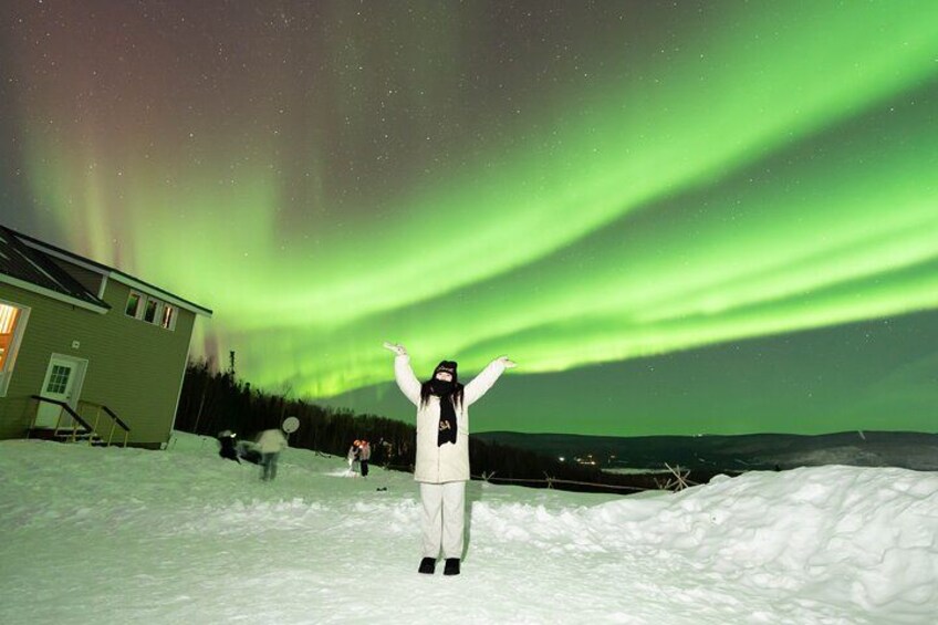 Aurora Glass House – Northern Lights and Photos at Cleary Summit 5