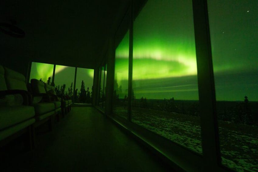 Aurora Glass House – Northern Lights and Photos at Cleary Summit 4