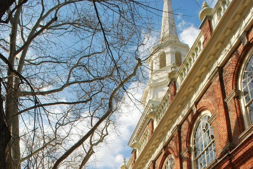Independence Mall (Entrance to 2 Historic Sites) 2.5 Hour Walking 5