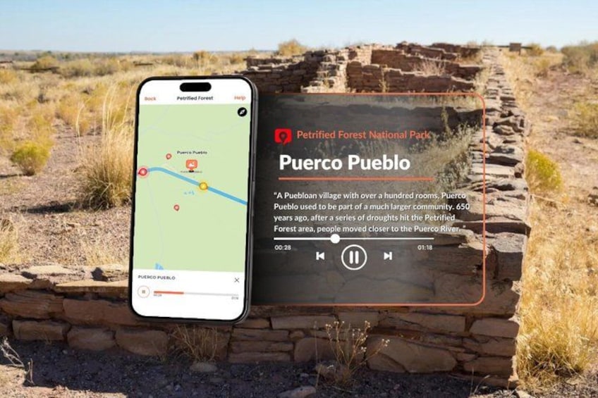 Un teléfono inteligente muestra un mapa con un marcador de ubicación, un cartel con texto sobre Puerto Pueblo y una pared de piedra. 3