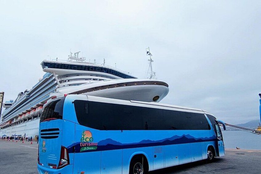 Leaving passengers at the port of Coquimbo 5