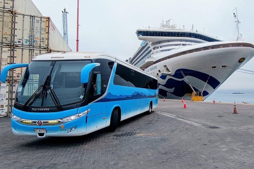Leaving passengers at the port of Coquimbo 2