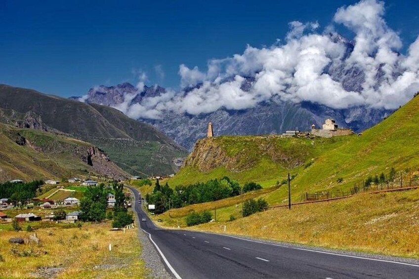 Highland Wonders: Kazbegi, Gudauri and Ananuri Expedition 2