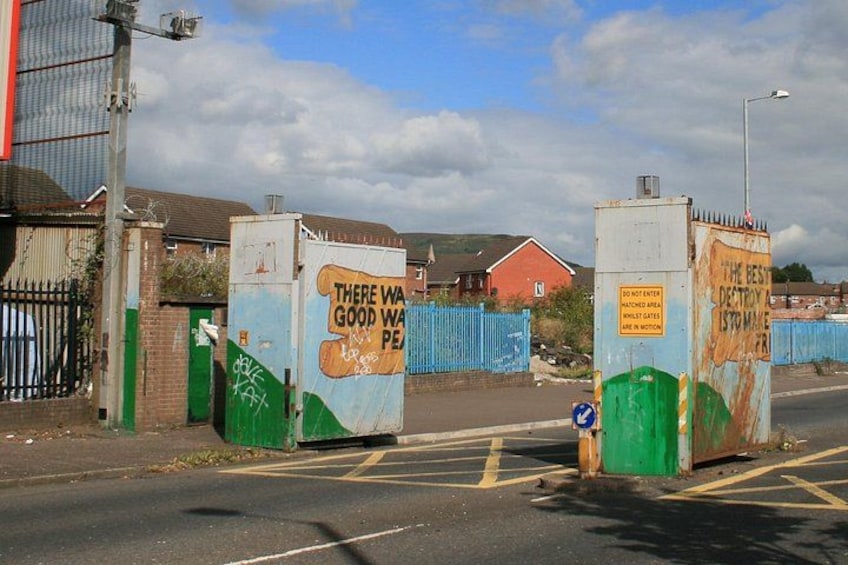 Lanark Way Gates 3