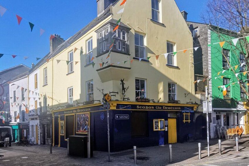 Naughton's Bar 1