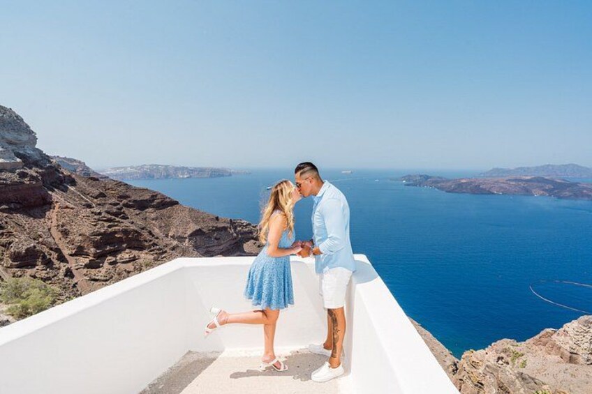 Santorini Photoshoot With Private Personal Photographer 5