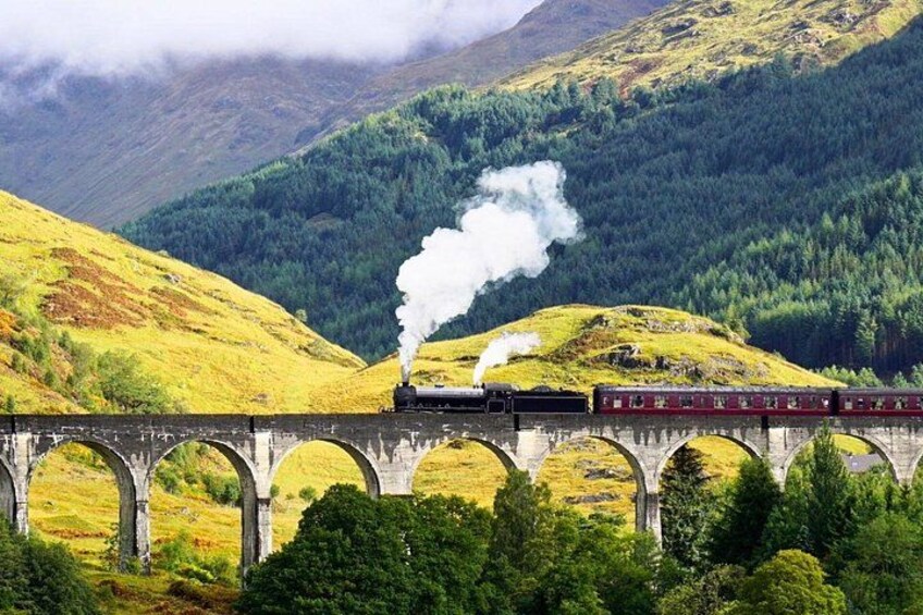 Discover the enchanting landscapes that brought the Harry Potter films to life! 4
