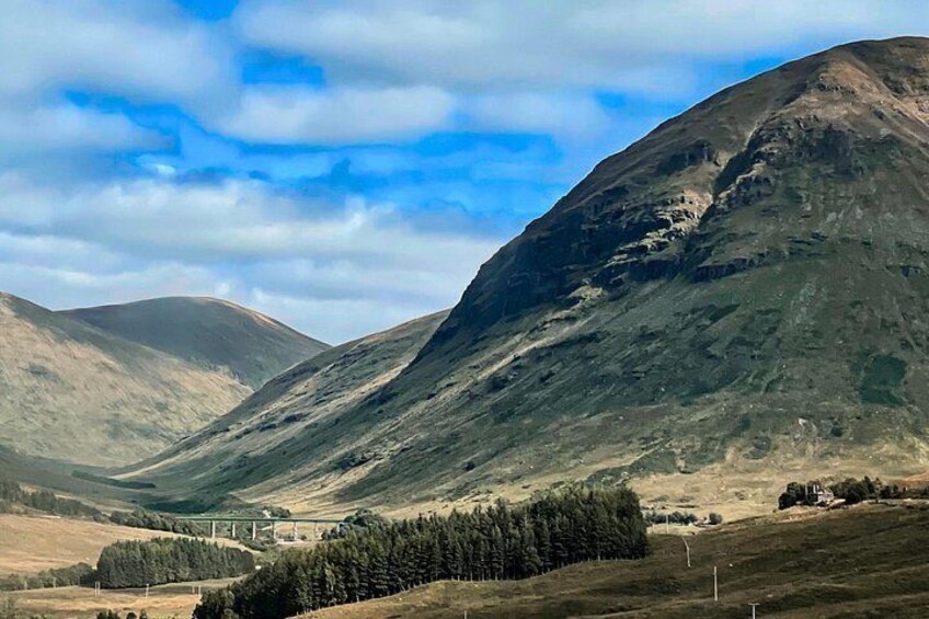 Embark on an enchanting journey through the breathtaking landscapes of the Scottish Highlands. 2