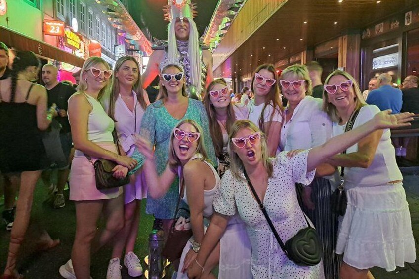 Pub Crawl - Drink & Dare 2