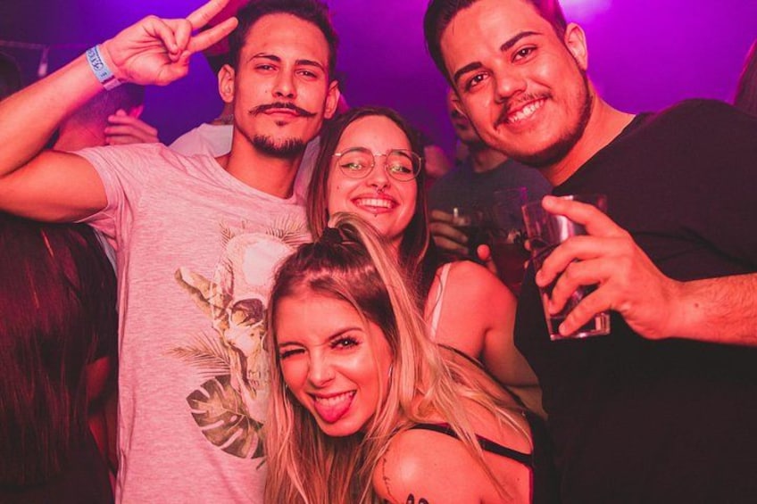 Pub Crawl - Drink & Dare 3